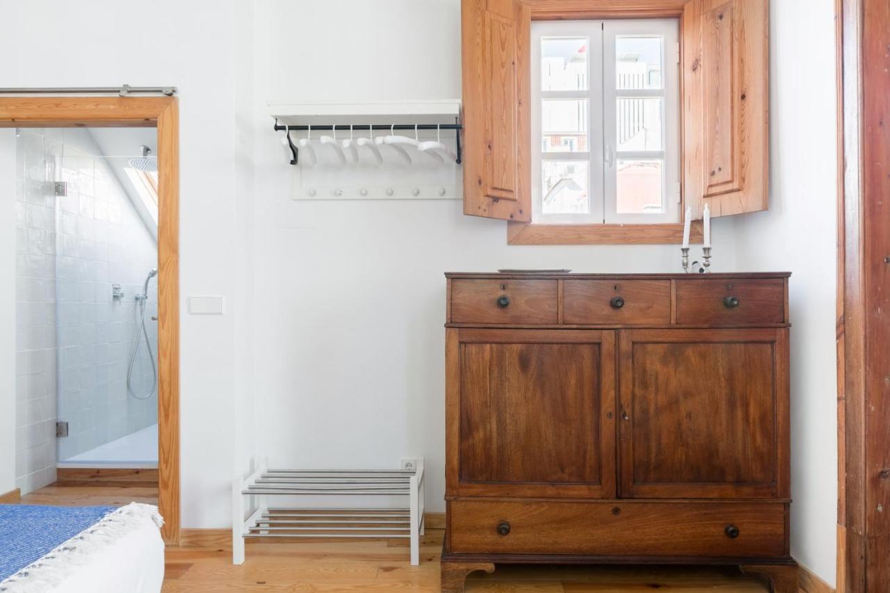 Breathtaking River-city View Two Private Terraces 3 Bedrooms And 3 Bathrooms 17th Century Building Bica Chiado District Lejlighed *