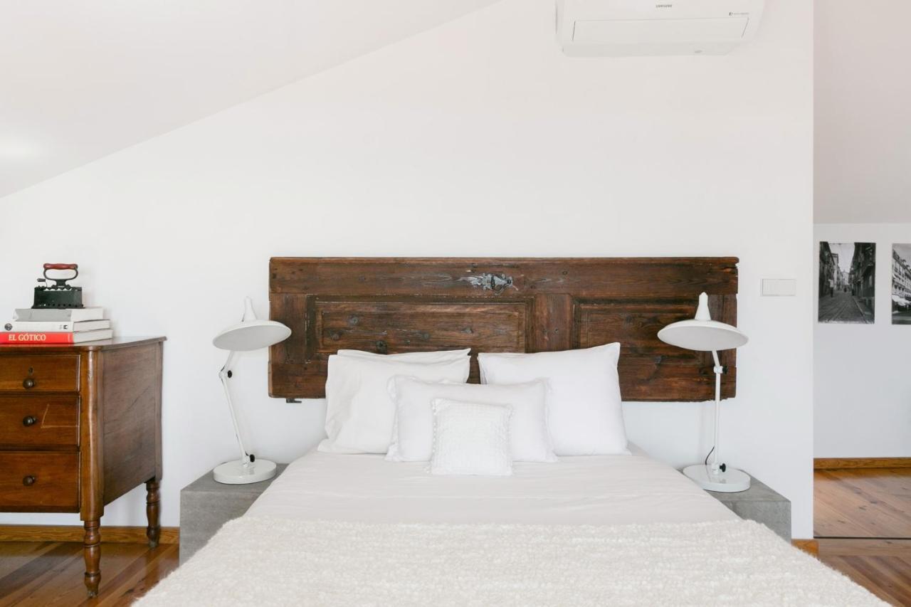 Breathtaking River-city View Two Private Terraces 3 Bedrooms And 3 Bathrooms 17th Century Building Bica Chiado District Lejlighed