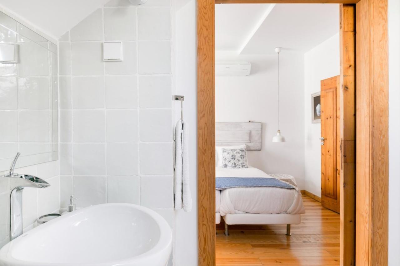 Lejlighed Breathtaking River-city View Two Private Terraces 3 Bedrooms And 3 Bathrooms 17th Century Building Bica Chiado District